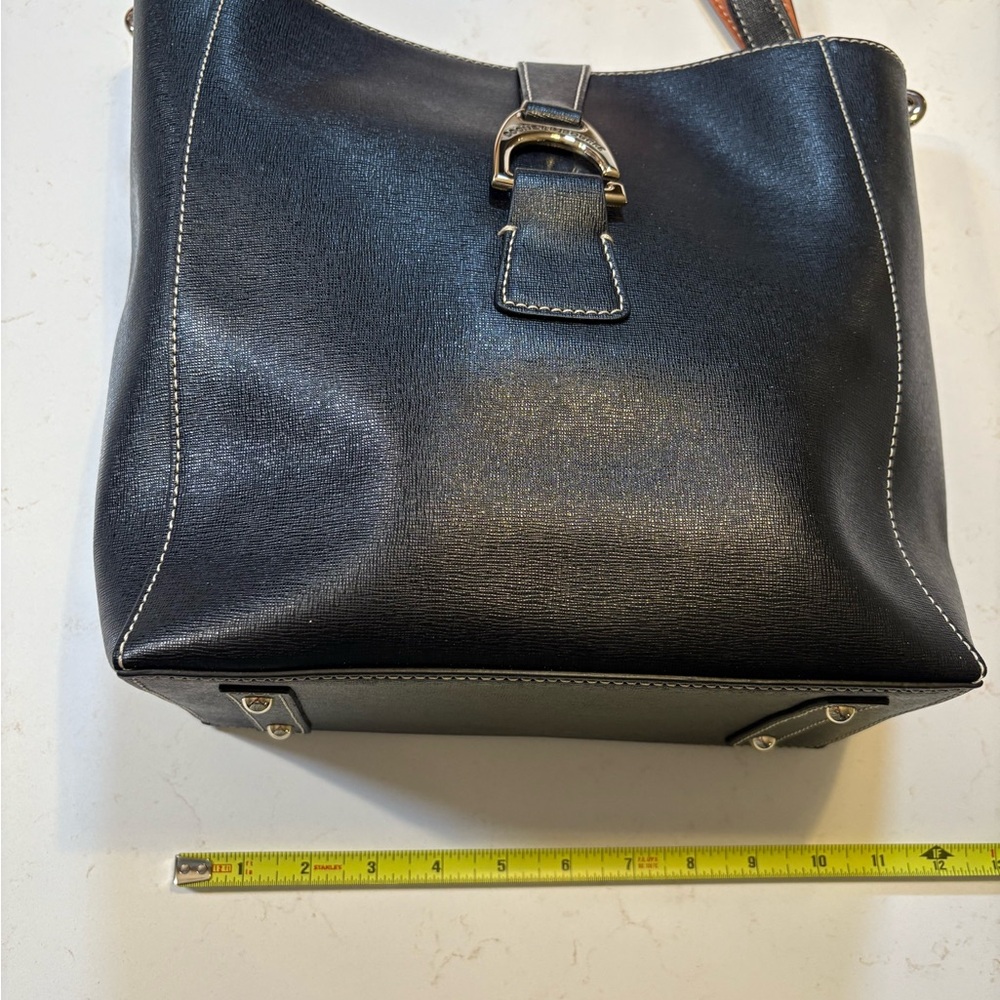 Dooney and Burke Elegant Black Women's Bag